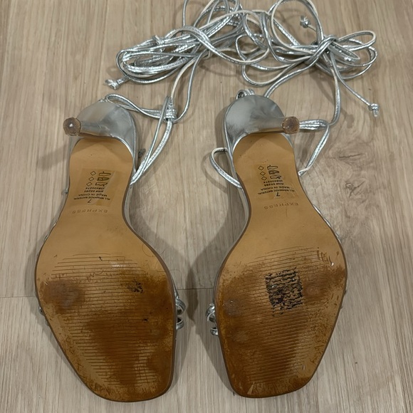 Express lace up silver heels size 7 - Picture 4 of 4